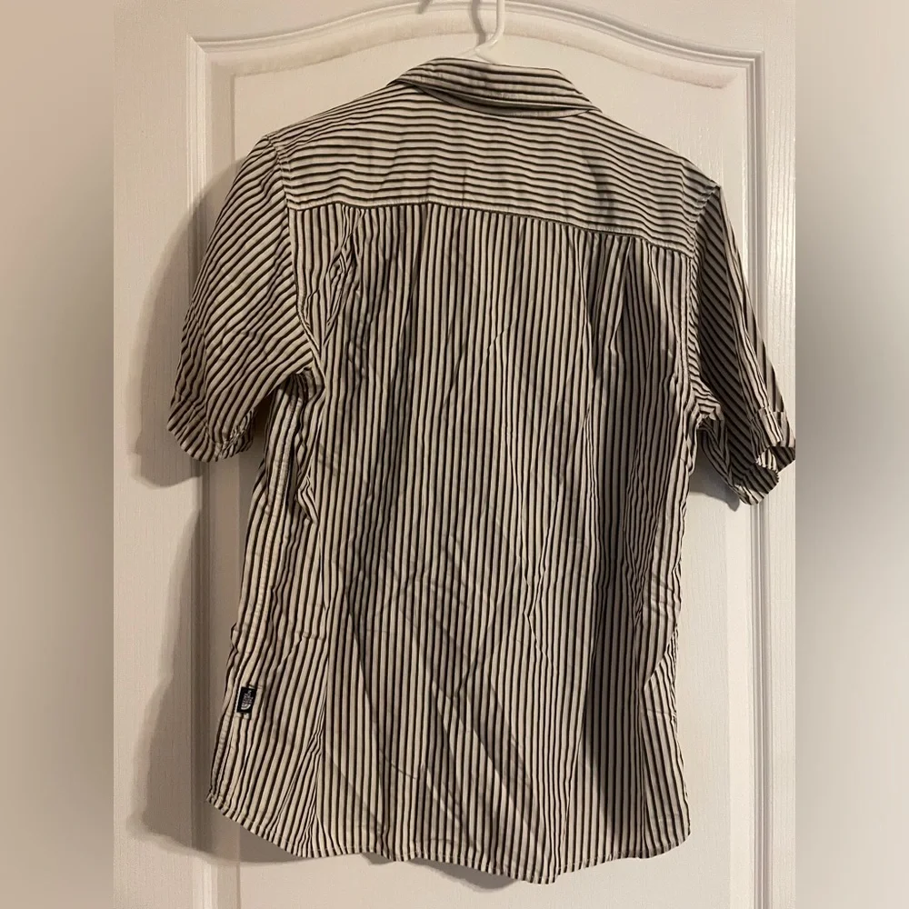 The North Face Men's Button Up Short Sleeve‎ Shirt Size Small